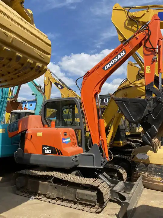 High Quality Hot Sale Used 6t Mini Excavator Original Korea Doosan Used Excavators Doosan Dx60 With Good Performance - Vikšrinis ekskavatorius: foto 5 High Quality Hot Sale Used 6t Mini Excavator Original Korea Doosan Used Excavators Doosan Dx60 With Good Performance - Vikšrinis ekskavatorius: foto 5