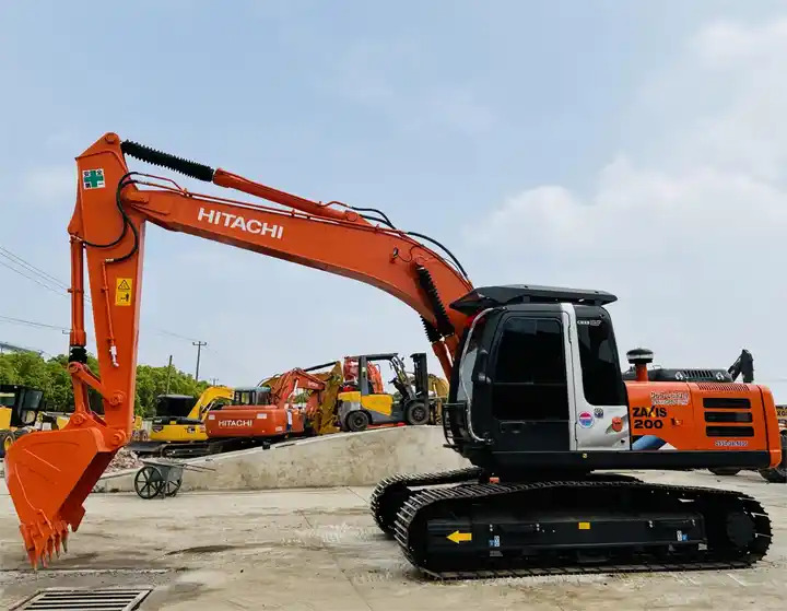 Japan Original 20t Excavator Hitachi Zx200-3g Zx200 Crawler Excavator With 6bg1 Engine In Shanghai - Vikšrinis ekskavatorius: foto 1 Japan Original 20t Excavator Hitachi Zx200-3g Zx200 Crawler Excavator With 6bg1 Engine In Shanghai - Vikšrinis ekskavatorius: foto 1