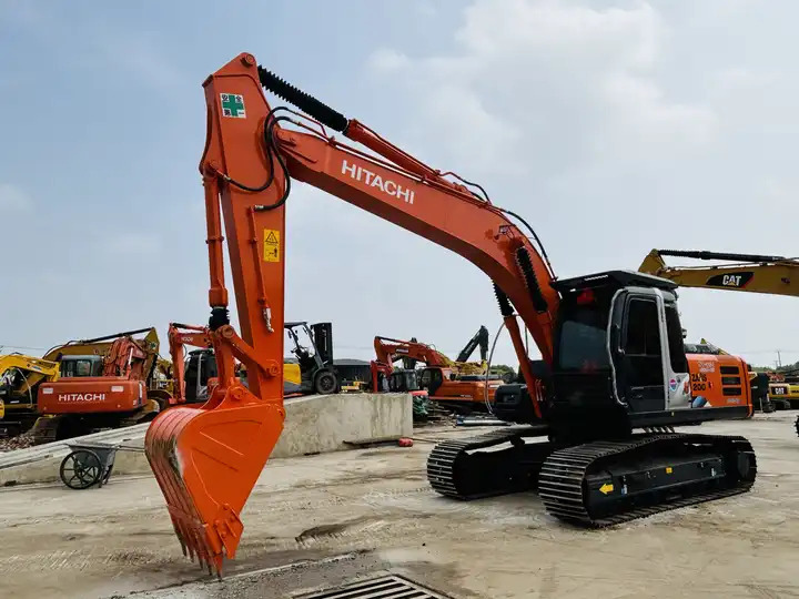 Japan Original 20t Excavator Hitachi Zx200-3g Zx200 Crawler Excavator With 6bg1 Engine In Shanghai - Vikšrinis ekskavatorius: foto 4 Japan Original 20t Excavator Hitachi Zx200-3g Zx200 Crawler Excavator With 6bg1 Engine In Shanghai - Vikšrinis ekskavatorius: foto 4