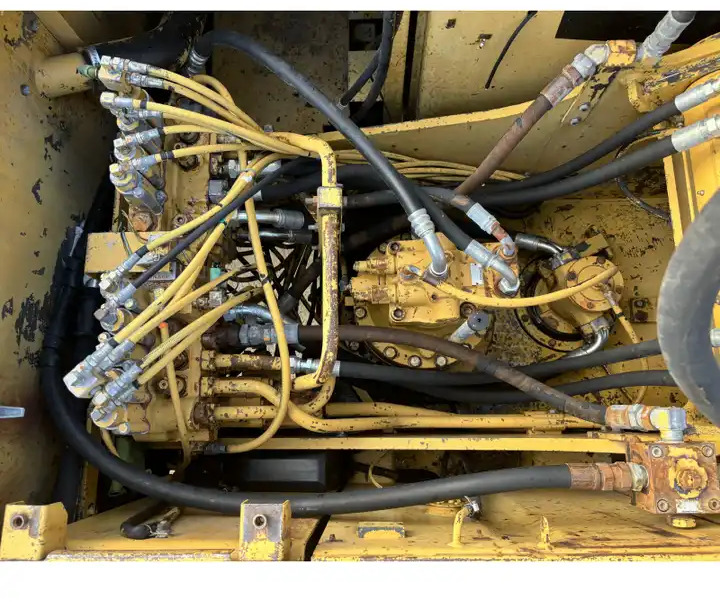 Original Japan Caterpillar Hydraulic Crawler Digger Cat320d Used Excavator Cat 320bl/325D/330bl/336D - Vikšrinis ekskavatorius: foto 3 Original Japan Caterpillar Hydraulic Crawler Digger Cat320d Used Excavator Cat 320bl/325D/330bl/336D - Vikšrinis ekskavatorius: foto 3