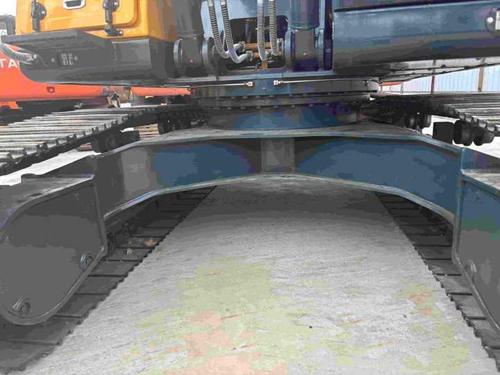 Original Used Korea 22ton Hyundai 220lc-9s 225lc-9t Excavator for Sale in Good Condition and Low Working Time - Ekskavatorius: foto 4 Original Used Korea 22ton Hyundai 220lc-9s 225lc-9t Excavator for Sale in Good Condition and Low Working Time - Ekskavatorius: foto 4