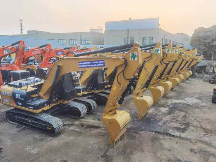 Second Hand Large Excavator CAT 320D 320d2 Caterpillar 20 Ton Used Crawler Excavator Caterpillar 320 Excavators - Ekskavatorius: foto 5 Second Hand Large Excavator CAT 320D 320d2 Caterpillar 20 Ton Used Crawler Excavator Caterpillar 320 Excavators - Ekskavatorius: foto 5