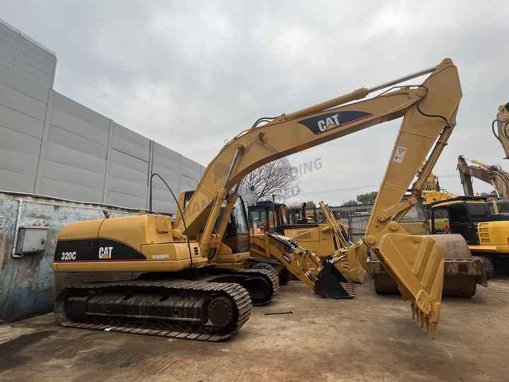 Secondhand Japanese Hydraulic Excavator Cat 320cl 320c Powerful Caterpillar 3066 Engine In Shanghai - Vikšrinis ekskavatorius: foto 2 Secondhand Japanese Hydraulic Excavator Cat 320cl 320c Powerful Caterpillar 3066 Engine In Shanghai - Vikšrinis ekskavatorius: foto 2