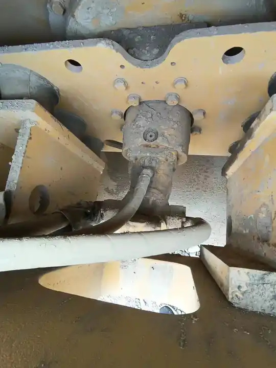 Used 18 ton Caterpillar Road Roller CAT CS76T Road Paving Machinery Soil Compactor made in USA - Asfalto volus: foto 5 Used 18 ton Caterpillar Road Roller CAT CS76T Road Paving Machinery Soil Compactor made in USA - Asfalto volus: foto 5