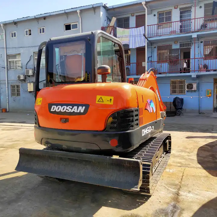 Used Doosan dh60-7 Excavator 100% Korea Used Mini Hydraulic Excavator Low Working Hours Low Price for sale - Vikšrinis ekskavatorius: foto 3 Used Doosan dh60-7 Excavator 100% Korea Used Mini Hydraulic Excavator Low Working Hours Low Price for sale - Vikšrinis ekskavatorius: foto 3