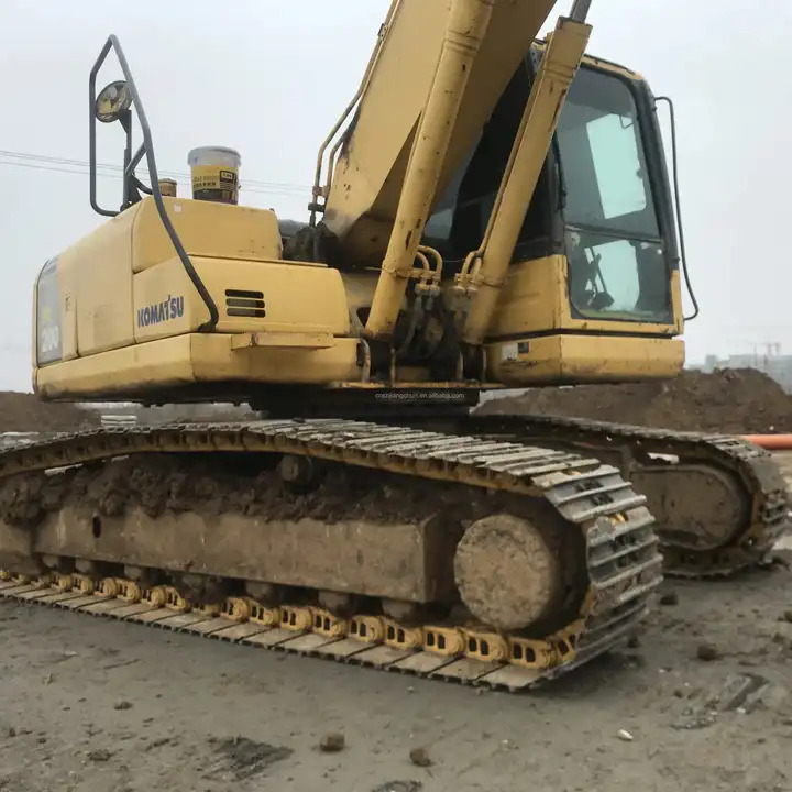 Used Komatsu Pc200-8 Excavator Made In Japan With Bucket Spare Parts Crawler Digger 20ton Second Hand Excavating Machine - Ekskavatorius: foto 1 Used Komatsu Pc200-8 Excavator Made In Japan With Bucket Spare Parts Crawler Digger 20ton Second Hand Excavating Machine - Ekskavatorius: foto 1