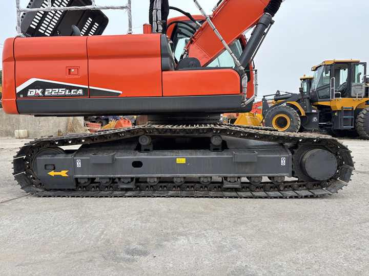 Used Original KoreaN Doosan DX225lca Excavator Doosan Excavators Engineering Machinery Doosan 22ton USED Excavadoras - Vikšrinis ekskavatorius: foto 5 Used Original KoreaN Doosan DX225lca Excavator Doosan Excavators Engineering Machinery Doosan 22ton USED Excavadoras - Vikšrinis ekskavatorius: foto 5