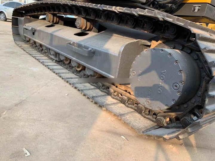 Used Original Volvo Excavator EC210B machinery in stock for sale with high quality and good price - Vikšrinis ekskavatorius: foto 5 Used Original Volvo Excavator EC210B machinery in stock for sale with high quality and good price - Vikšrinis ekskavatorius: foto 5