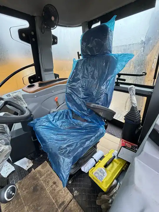 Used caterpillar backhoe loader CAT 420F2 in good condition for sale - Ekskavatorius-krautuvas: foto 5 Used caterpillar backhoe loader CAT 420F2 in good condition for sale - Ekskavatorius-krautuvas: foto 5