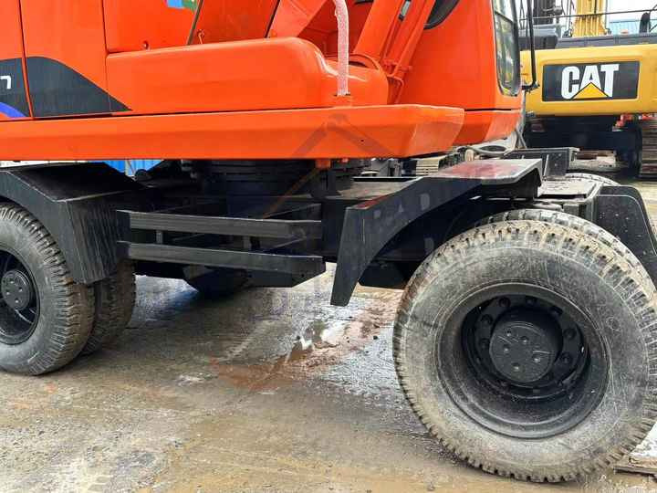 Used excavator doosan dh150 excavators machinery doosan dx60 dx80 dx75 dx225 Good Condition Low price - Vikšrinis ekskavatorius: foto 2 Used excavator doosan dh150 excavators machinery doosan dx60 dx80 dx75 dx225 Good Condition Low price - Vikšrinis ekskavatorius: foto 2