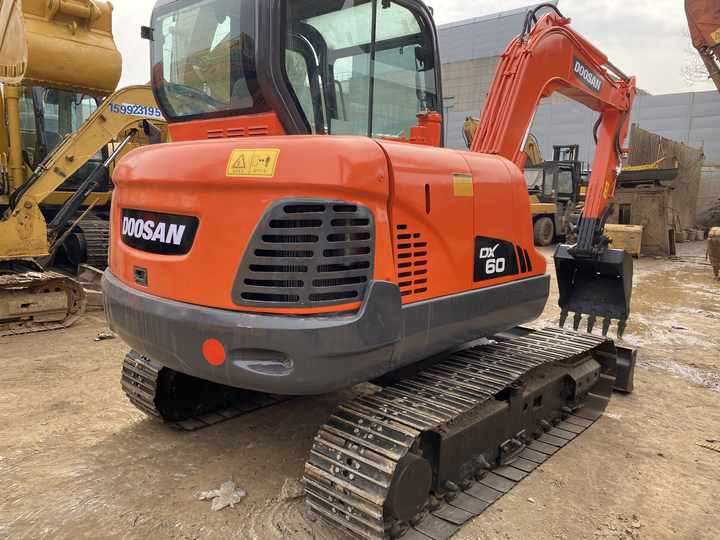 Used excavator doosan dx60 excavators earth-moving machinery doosan dx60 dx80 dx75 dx225 dh60 dh60-7for sale - Vikšrinis ekskavatorius: foto 2 Used excavator doosan dx60 excavators earth-moving machinery doosan dx60 dx80 dx75 dx225 dh60 dh60-7for sale - Vikšrinis ekskavatorius: foto 2