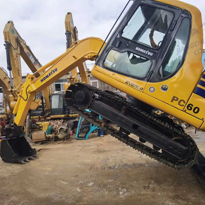 Used komatsu Pc60-7 Crawler Excavator 6 Ton Excavator In Shanghai China For Sale PC 60 60-7 PC60 PC78 excavator - Vikšrinis ekskavatorius: foto 1 Used komatsu Pc60-7 Crawler Excavator 6 Ton Excavator In Shanghai China For Sale PC 60 60-7 PC60 PC78 excavator - Vikšrinis ekskavatorius: foto 1