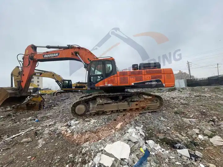 High quality Used Doosan excavator DX520LC-9C in good condition for sale - Vikšrinis ekskavatorius: foto 5 High quality Used Doosan excavator DX520LC-9C in good condition for sale - Vikšrinis ekskavatorius: foto 5