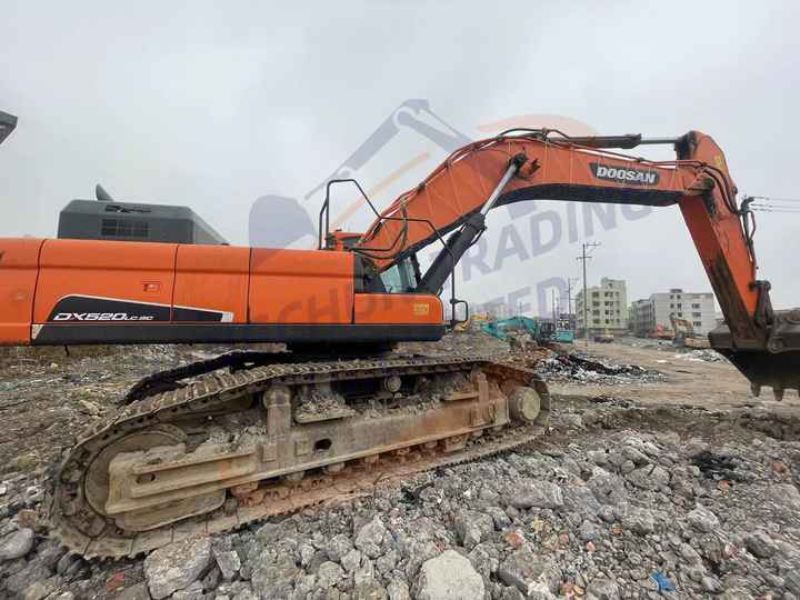 Perfect performance Used Doosan excavator DX520LC-9C in good condition for sale - Vikšrinis ekskavatorius: foto 4 Perfect performance Used Doosan excavator DX520LC-9C in good condition for sale - Vikšrinis ekskavatorius: foto 4