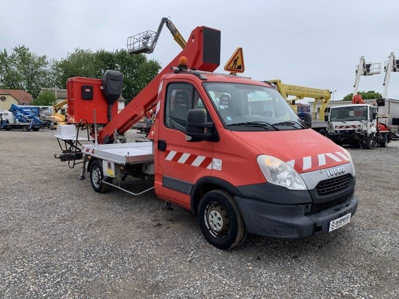 Iveco Daily GSR E179T - 17,1m - 200 kg - Autobokštelio: foto 1 Iveco Daily GSR E179T - 17,1m - 200 kg - Autobokštelio: foto 1