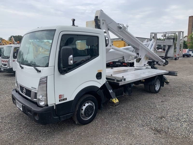 Nissan Cabstar Multitel HX195 - 19,5m - Autobokštelio: foto 2 Nissan Cabstar Multitel HX195 - 19,5m - Autobokštelio: foto 2