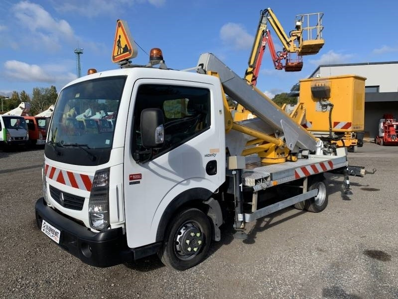 Renault Maxity Multitel MX200 - 20 m - Autobokštelio: foto 2 Renault Maxity Multitel MX200 - 20 m - Autobokštelio: foto 2