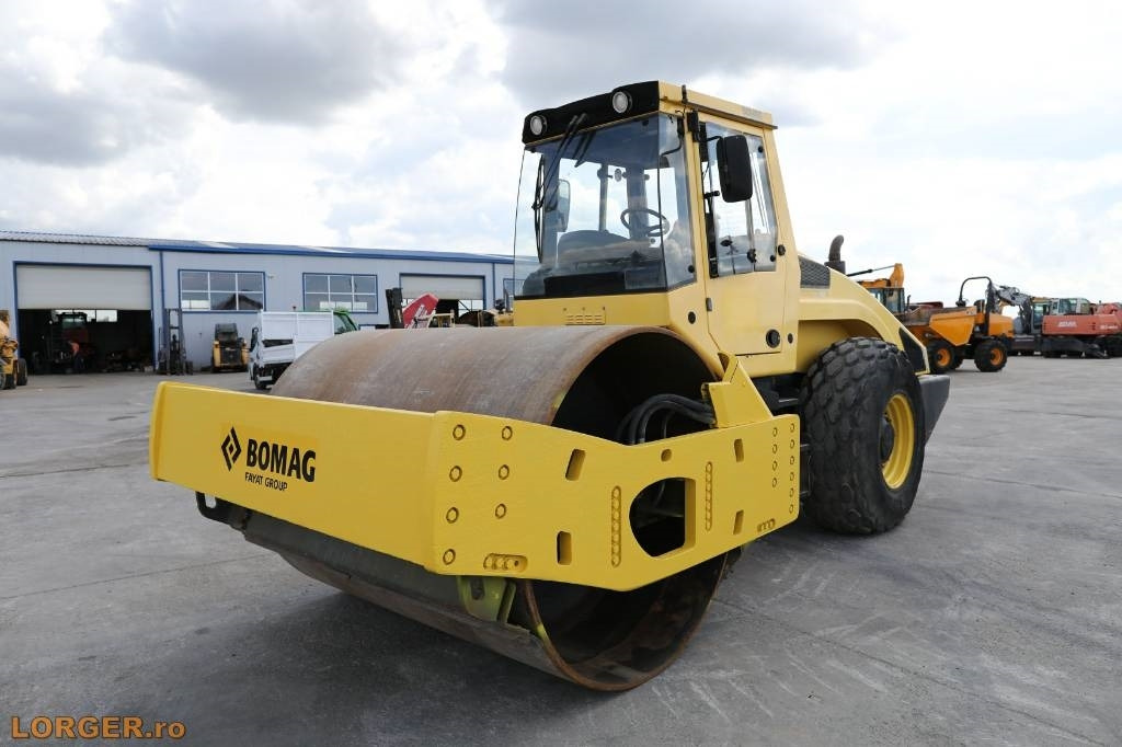 Bomag BW 219 D H-4 - Kompaktorius: foto 1 Bomag BW 219 D H-4 - Kompaktorius: foto 1