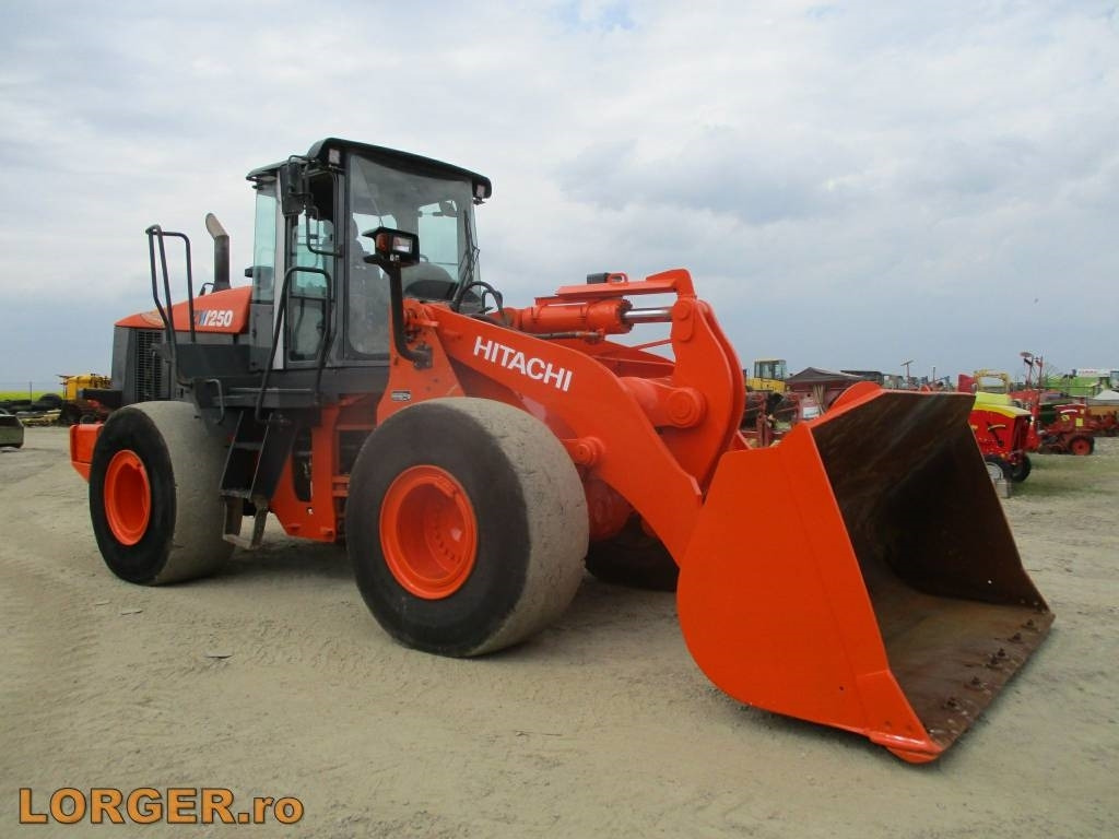 Hitachi ZW 250  - Ratinis krautuvas: foto 4 Hitachi ZW 250  - Ratinis krautuvas: foto 4