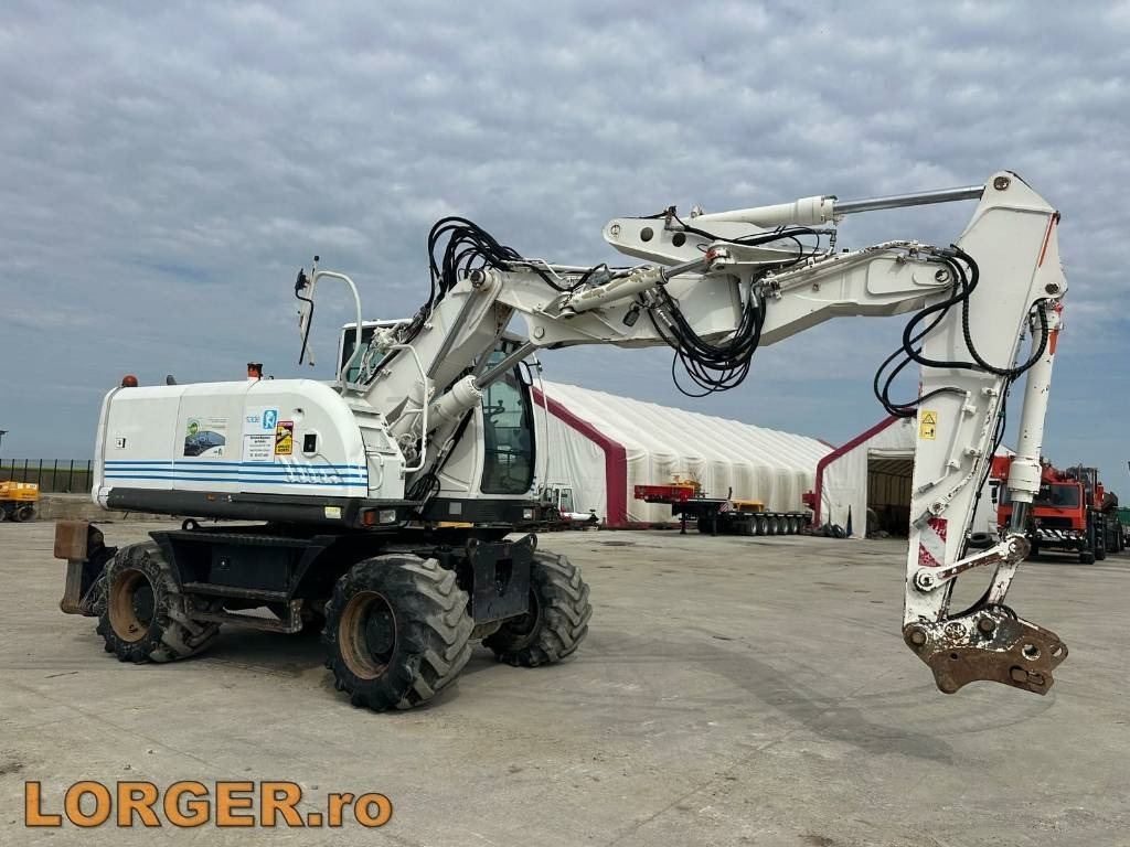 Hitachi ZX 140 W-3 - Ratinis ekskavatorius: foto 1 Hitachi ZX 140 W-3 - Ratinis ekskavatorius: foto 1