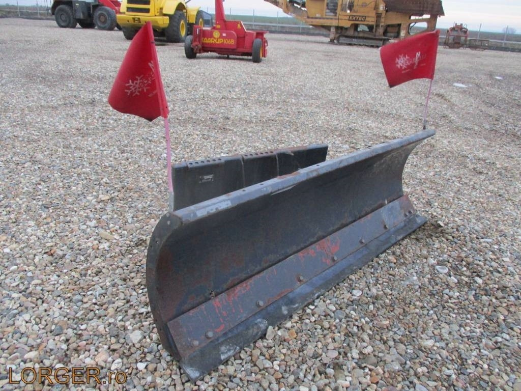 Ingersoll Rand 84 Snowblade - Verstuvas: foto 1 Ingersoll Rand 84 Snowblade - Verstuvas: foto 1