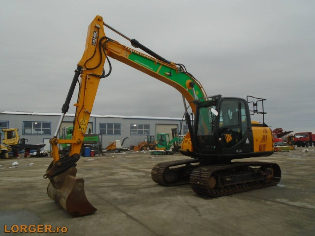 JCB JS 131 LC - Vikšrinis ekskavatorius: foto 1 JCB JS 131 LC - Vikšrinis ekskavatorius: foto 1