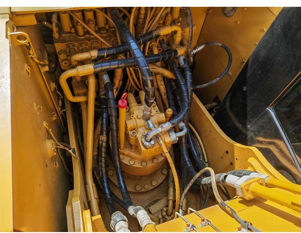 2020 Caterpillar 323D2L - Vikšrinis ekskavatorius: foto 5 2020 Caterpillar 323D2L - Vikšrinis ekskavatorius: foto 5