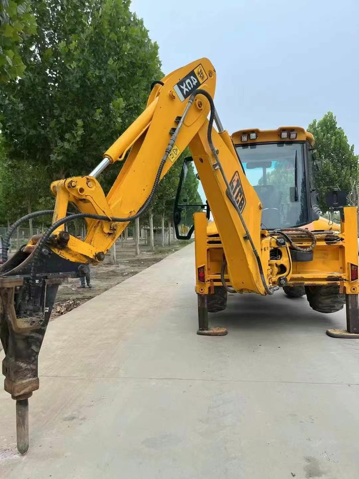 JCB 3CX - Ekskavatorius-krautuvas: foto 3 JCB 3CX - Ekskavatorius-krautuvas: foto 3