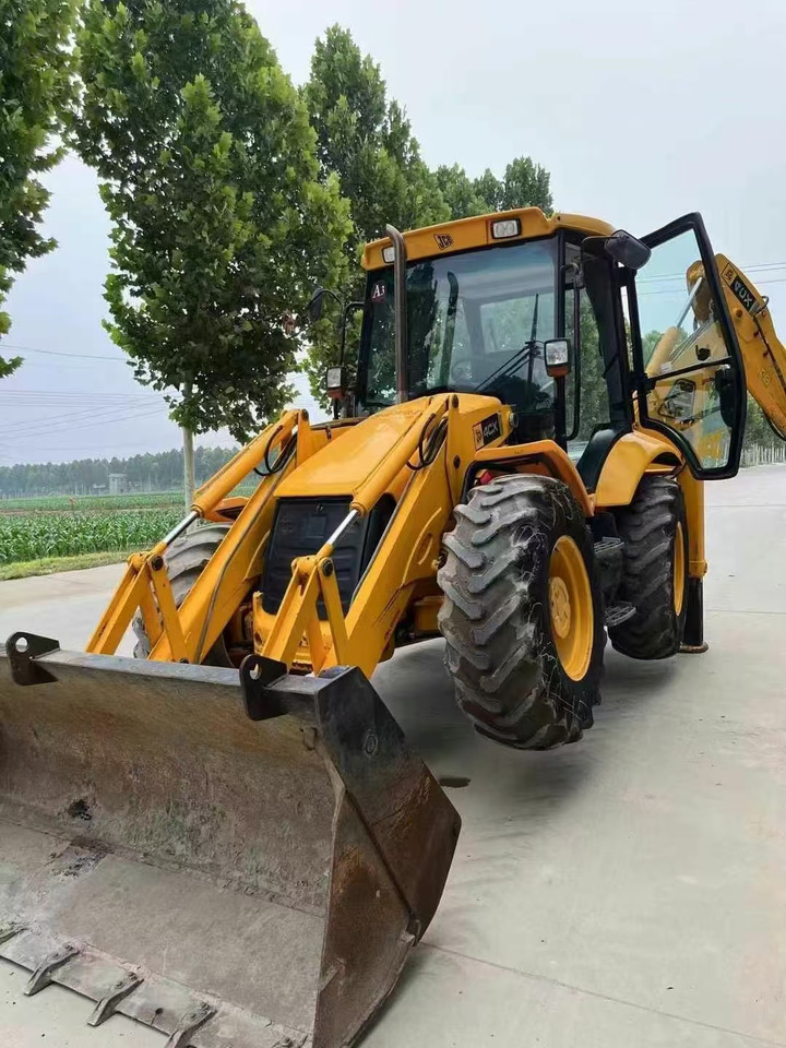 JCB 3CX - Ekskavatorius-krautuvas: foto 4 JCB 3CX - Ekskavatorius-krautuvas: foto 4