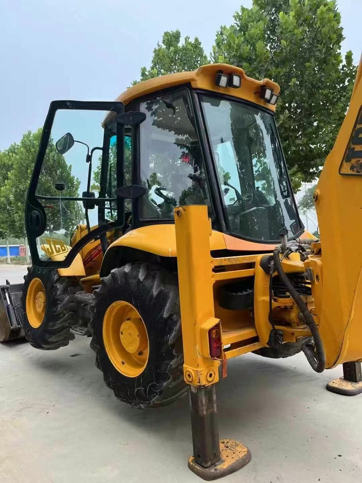 JCB 3CX - Ekskavatorius-krautuvas: foto 1 JCB 3CX - Ekskavatorius-krautuvas: foto 1