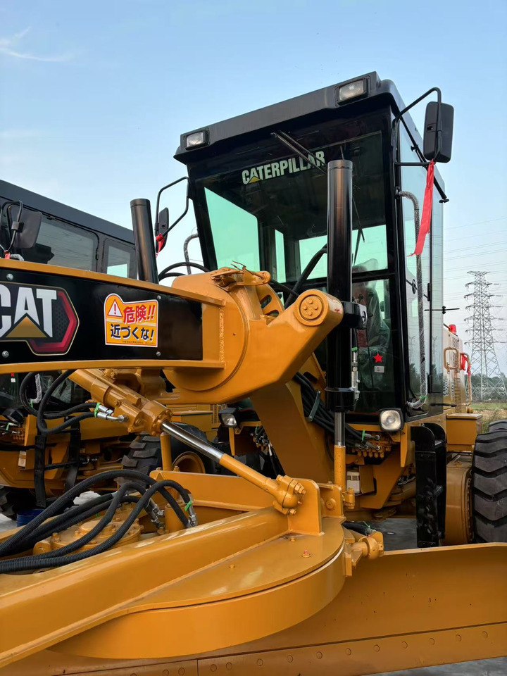 CATERPILLAR 140K - Statybinė technika: foto 2 CATERPILLAR 140K - Statybinė technika: foto 2