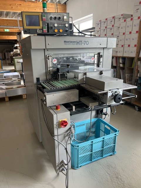 Horizon HT-70 | 2001 - Popieriaus pjaustymo mašina: foto 1 Horizon HT-70 | 2001 - Popieriaus pjaustymo mašina: foto 1