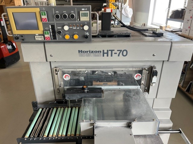 Horizon HT-70 | 2001 - Popieriaus pjaustymo mašina: foto 3 Horizon HT-70 | 2001 - Popieriaus pjaustymo mašina: foto 3