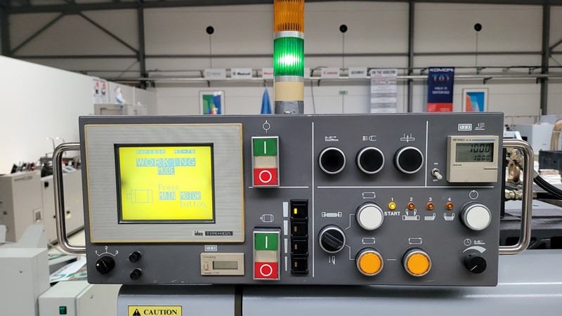 Horizon HT-70 | 2003 - Popieriaus pjaustymo mašina: foto 4 Horizon HT-70 | 2003 - Popieriaus pjaustymo mašina: foto 4