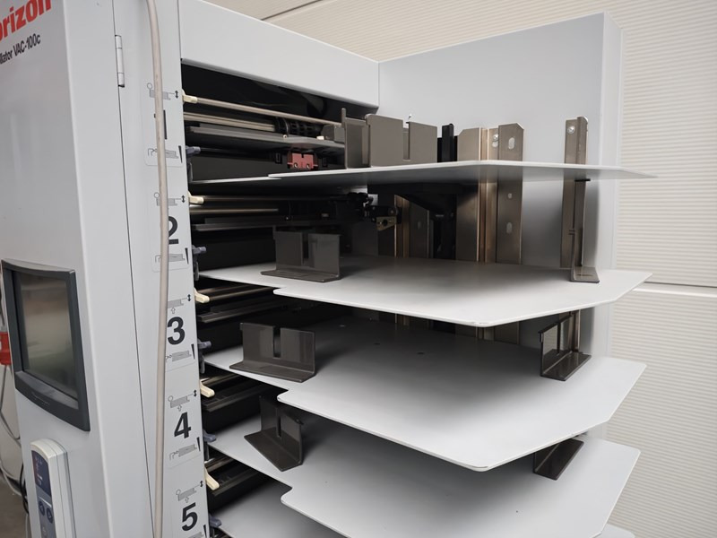 Horizon VAC-100 c | collator | 10 stations | 2008 | 33.2 mio - Spausdinimo mašina: foto 4 Horizon VAC-100 c | collator | 10 stations | 2008 | 33.2 mio - Spausdinimo mašina: foto 4