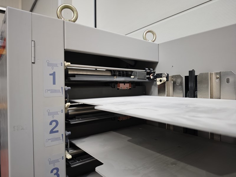 Horizon VAC 100a | 1998 - Spausdinimo mašina: foto 2 Horizon VAC 100a | 1998 - Spausdinimo mašina: foto 2