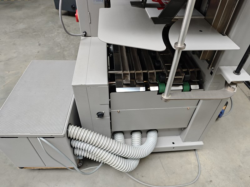 Horizon VAC-60Ha | 2006 - Spausdinimo mašina: foto 4 Horizon VAC-60Ha | 2006 - Spausdinimo mašina: foto 4