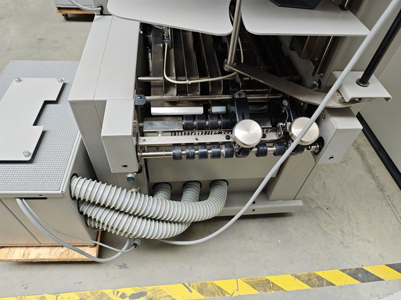 Horizon VAC-60Hc | 2006 - Spausdinimo mašina: foto 3 Horizon VAC-60Hc | 2006 - Spausdinimo mašina: foto 3