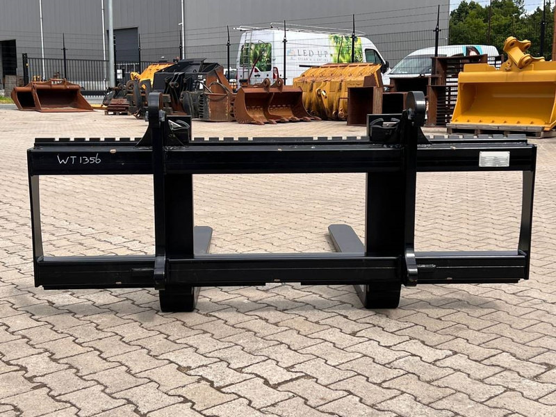 Volvo L60 / 70 / 90 / 110 8 tons Palletforks Palletvorke - Šakės - Statybinė technika: foto 4 Volvo L60 / 70 / 90 / 110 8 tons Palletforks Palletvorke - Šakės - Statybinė technika: foto 4