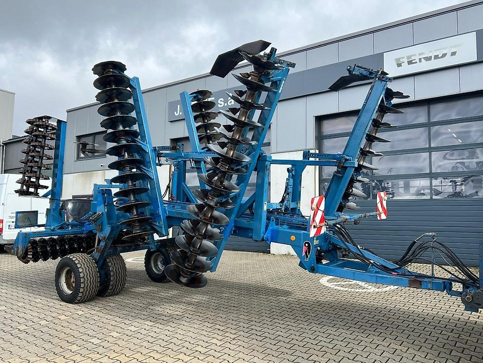 J.Reiff Sarl
Herr Stefan Neukirch - 77 Z.I in den - Diskiniai skutikai: foto 2 J.Reiff Sarl
Herr Stefan Neukirch - 77 Z.I in den - Diskiniai skutikai: foto 2