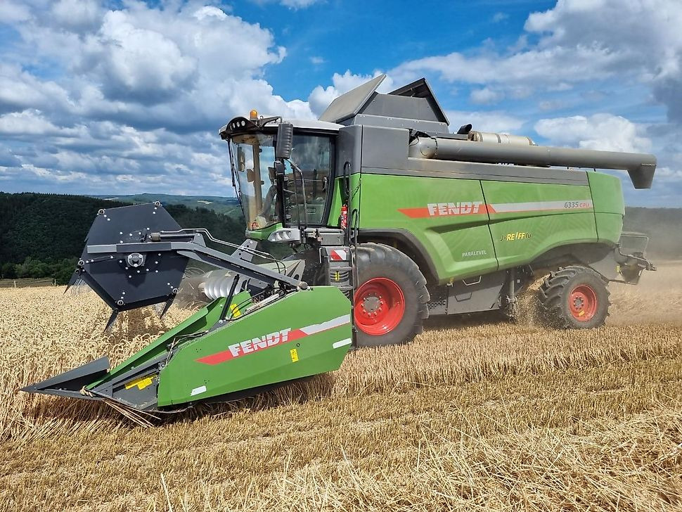 J.Reiff Sarl
Herr Stefan Neukirch - 77 Z.I in den - Derliaus nuėmimo kombainas: foto 2 J.Reiff Sarl
Herr Stefan Neukirch - 77 Z.I in den - Derliaus nuėmimo kombainas: foto 2