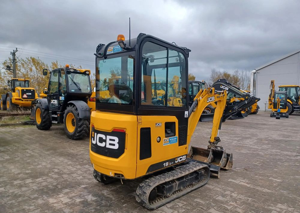 JCB 19C-1 - Vikšrinis ekskavatorius: foto 4 JCB 19C-1 - Vikšrinis ekskavatorius: foto 4