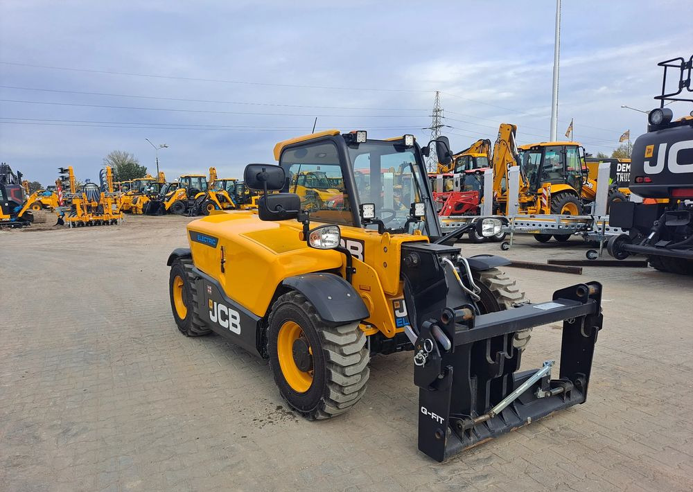 JCB 525-60E - Teleskopinis krautuvas: foto 2 JCB 525-60E - Teleskopinis krautuvas: foto 2