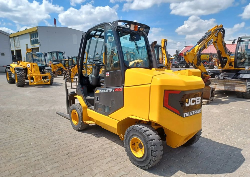 JCB TLT 35-26D - Dyzelinis krautuvas, Teleskopinis krautuvas: foto 4 JCB TLT 35-26D - Dyzelinis krautuvas, Teleskopinis krautuvas: foto 4