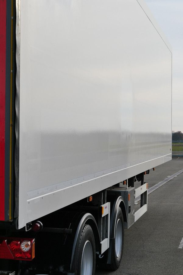 Furgonas puspriekabė EKERI FALTWANDKOFFER CITY 11m TRIDEC LBW 2000 kg: foto 13 Furgonas puspriekabė EKERI FALTWANDKOFFER CITY 11m TRIDEC LBW 2000 kg: foto 13