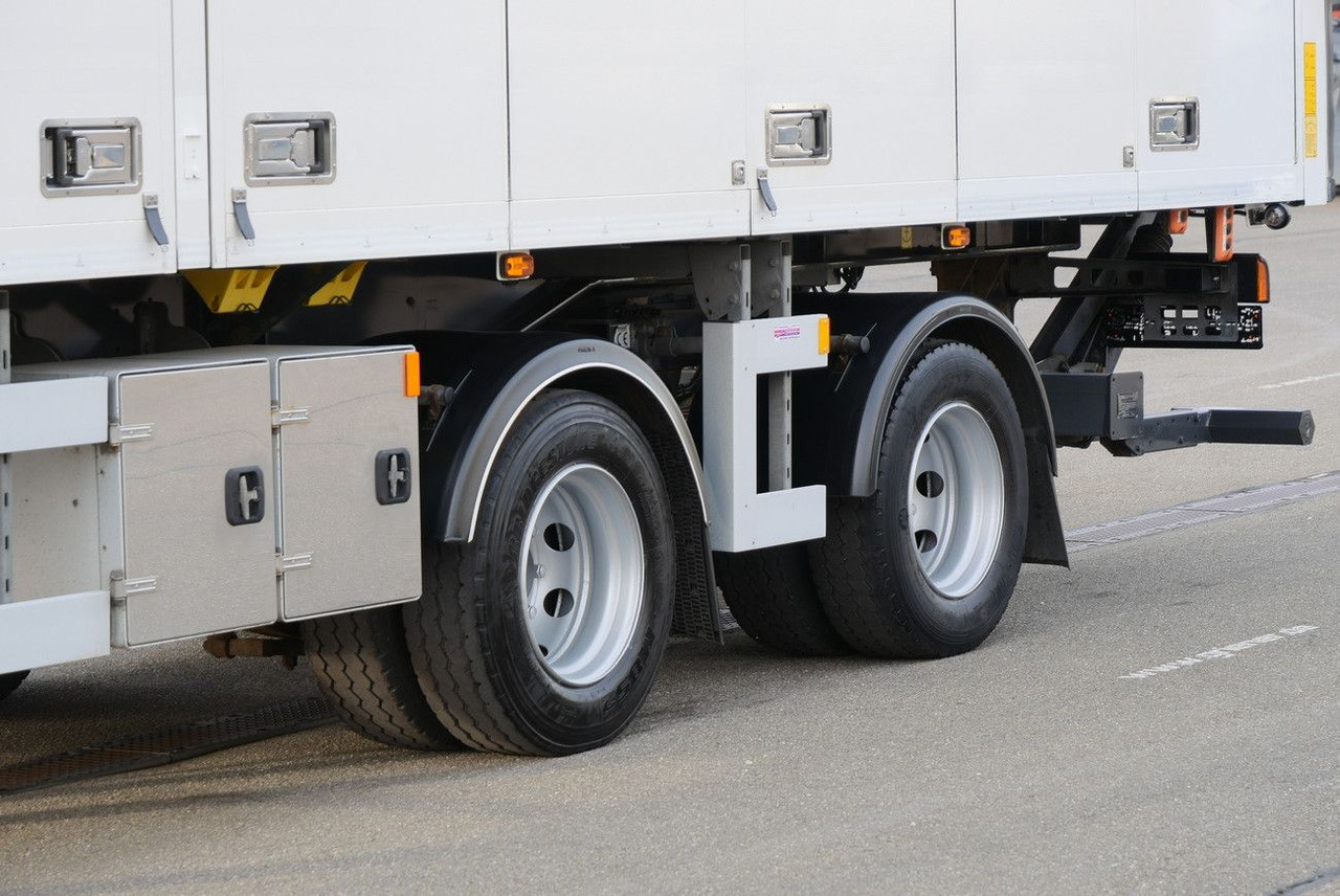 Furgonas puspriekabė EKERI FALTWANDKOFFER CITY 11m TRIDEC LBW 2000 kg: foto 8 Furgonas puspriekabė EKERI FALTWANDKOFFER CITY 11m TRIDEC LBW 2000 kg: foto 8