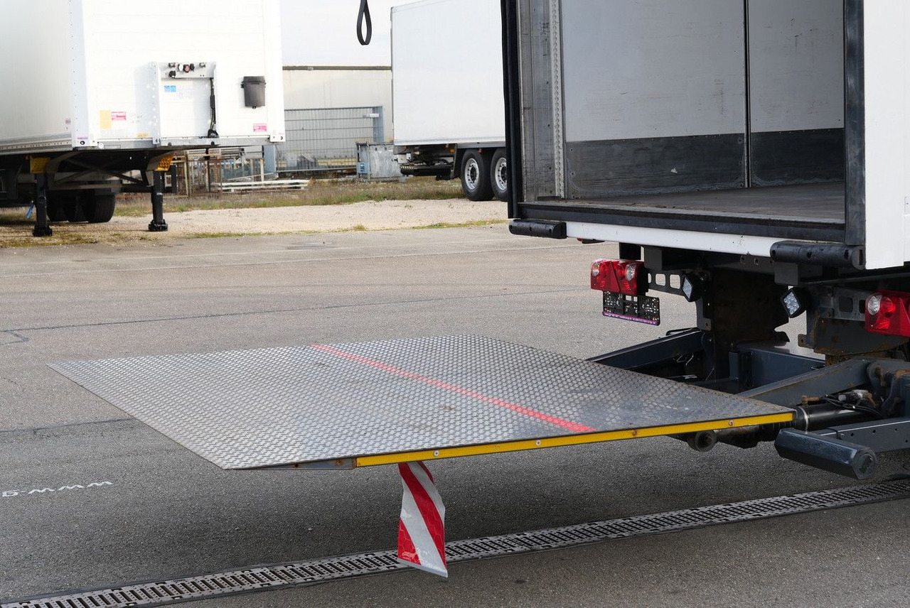 Furgonas puspriekabė EKERI FALTWANDKOFFER CITY 11m TRIDEC LBW 2000 kg: foto 19 Furgonas puspriekabė EKERI FALTWANDKOFFER CITY 11m TRIDEC LBW 2000 kg: foto 19