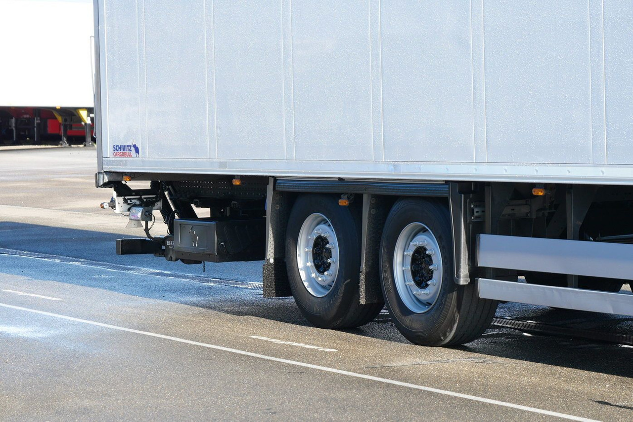 Schmitz Cargobull SKO 18 /LBW BÄR 2500 kg / CARRIER 1550 / ROLLTOR - Furgonas puspriekabė: foto 5 Schmitz Cargobull SKO 18 /LBW BÄR 2500 kg / CARRIER 1550 / ROLLTOR - Furgonas puspriekabė: foto 5