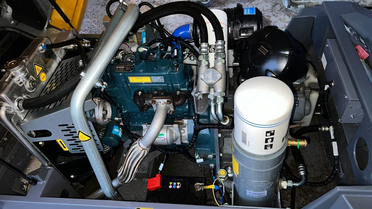 ATLAS Copco XAS48 - Oro kompresorius: foto 2 ATLAS Copco XAS48 - Oro kompresorius: foto 2