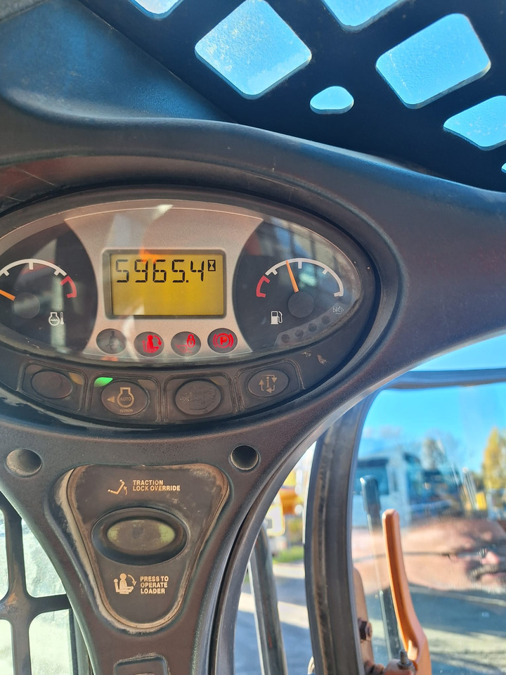Bobcat S650 - Mini krautuvas: foto 3 Bobcat S650 - Mini krautuvas: foto 3